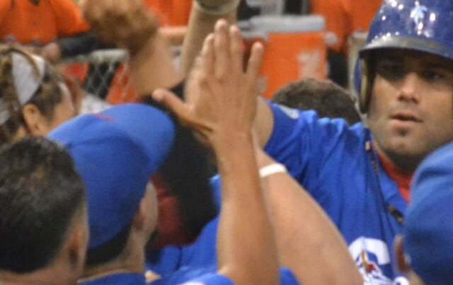 Marlins se apuntan primer triunfo ante los Caciques