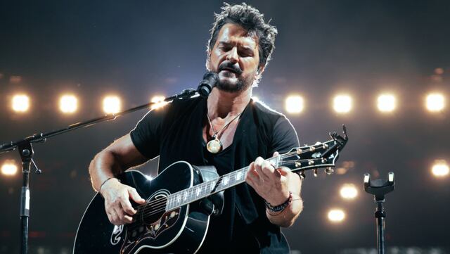 Ricardo Arjona anuncia el estreno simultaneo de tres nuevos temas musicales