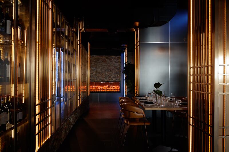 Cutz Steakhouse and Seafood : Cris Molina