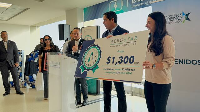 Celebran la llegada del pasajero 13 millones al Aeropuerto Internacional Luis Muñoz Marín