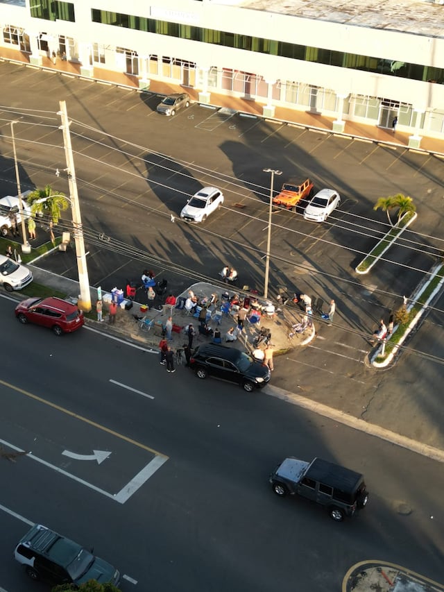 Puerto Rico Filas Largas filas para conseguir vales para placas solares | Metro Puerto Rico