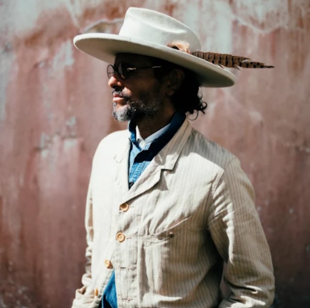 Del caos a la luz: Draco Rosa abraza lo crudo y espiritual en su nuevo disco