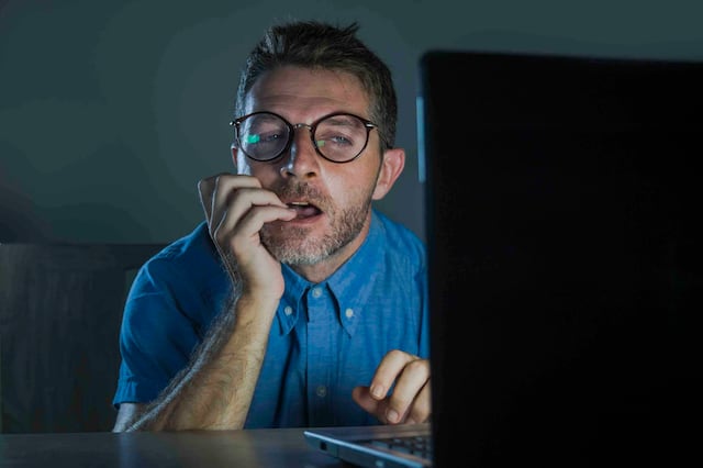 Empleados que laboran desde casa ven pornografía en equipos de su empresa