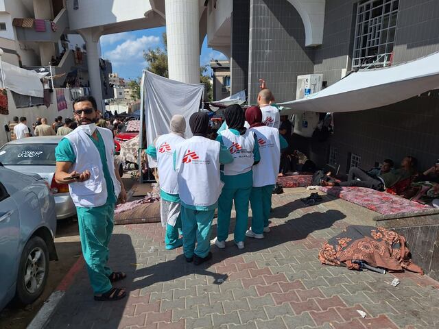 Palestinos niegan estar recibiendo auxilio en hospital de Gaza