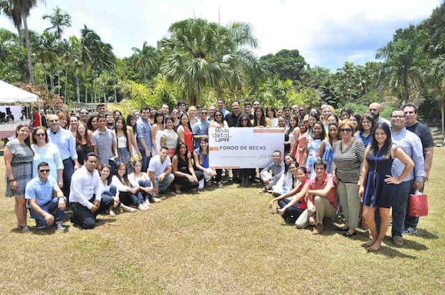 UPR realiza primera entrega de becas estudiantiles del Fondo Dotal