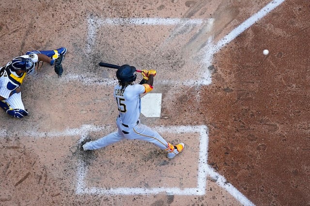 Piratas derrotan 8-6 a Cerveceros con cuatro jonrones