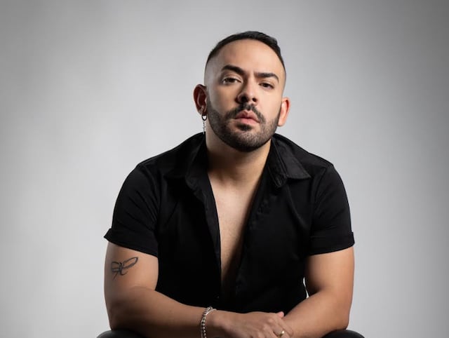 “Un sueño hecho realidad”: Cantante boricua José Alfredo se presenta en el “Miami Beach Pride”