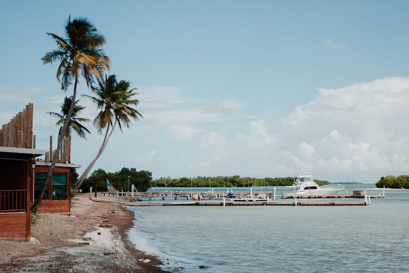 22 de julio de 2024. Salinas, PR. Foto de barrio costero Playa de Salinas. (Foto por Esteban G. Morales Neris | Centro de Periodismo Investigativo/Grist)