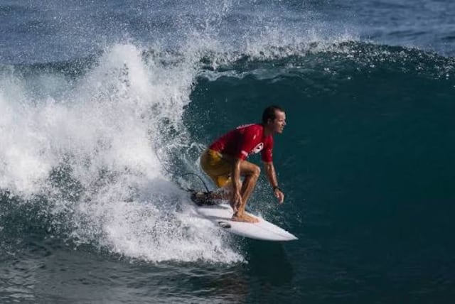 Arecibo acoge con éxito parada del Circuito Nacional de Surfing
