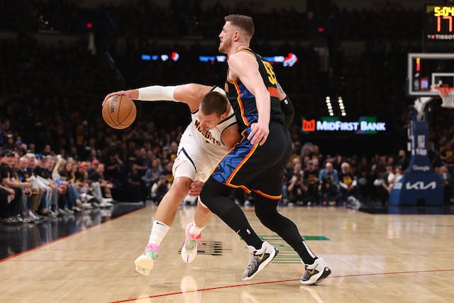 Nuggets y Knicks logran victorias dramáticas en inicio de semifinales de conferencia