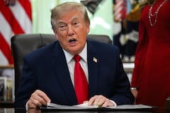 Trump afirma que podría relevar a su embajadora en Grecia y que no esta contento con ella
