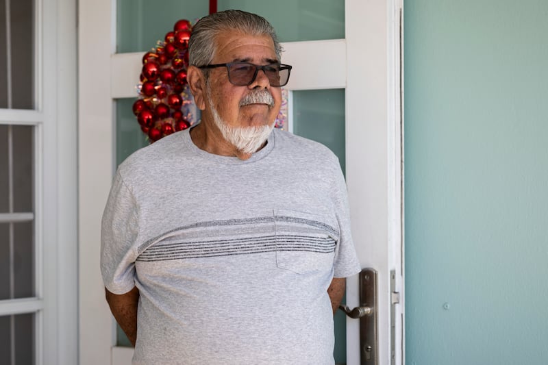Jorge Ramírez Morales residente en el sector El Maní afectado inundaciones en el Sector El Maní, en Mayagüez, Puerto Rico el 12 de enero del 2025. (Foto/Ricardo Arduengo). Centro de Periodismo Investigativo.