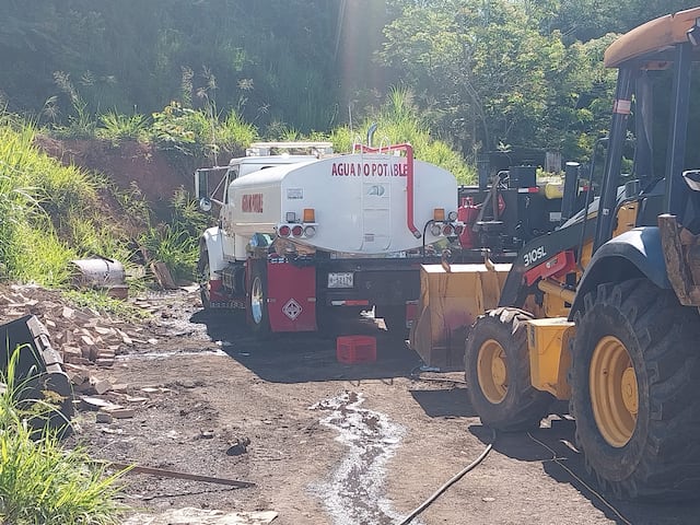 Hombres resultan intoxicados tras caer en tanque que limpiaban con fuertes químicos en Naranjito
