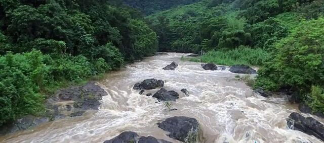Mujer muere ahogada al tratar de cruzar rio crecido en Yabucoa