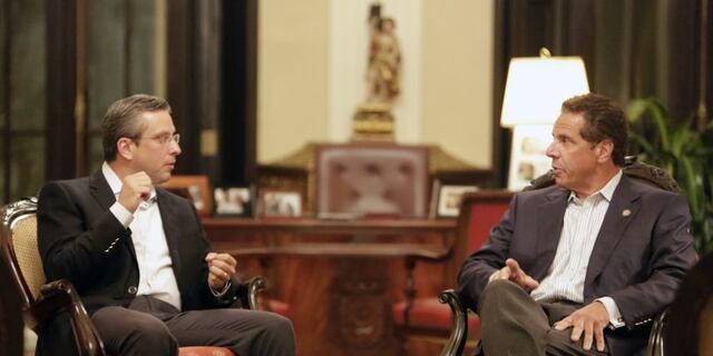 Gobernador recibe delegación encabezada por Cuomo