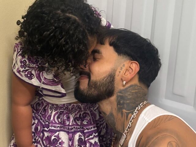 Anuel AA comparte con su hija Cattleya tras concierto en RD: “Besito a papi”