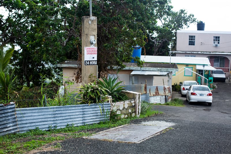 MOCA, PR - SEPTIEMBRE 28: Los residentes del barrio Cuchillas en Moca dependen de un sistema de bombeo para llevar agua monte arriba hasta sus casas.