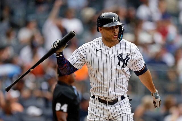 Giancarlo Stanton dispara dos jonrones en triunfo de Yanquis sobre Cachorros