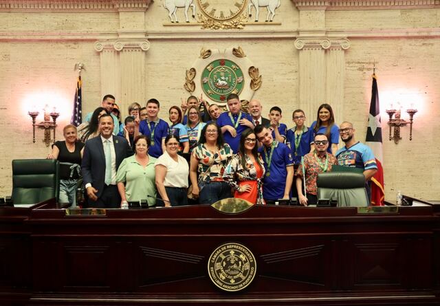 Reconocen a jóvenes con autismo ganadores del certamen internacional FITEA