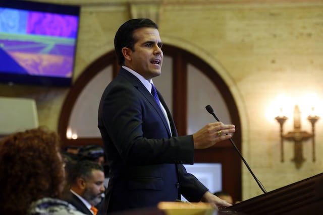 Gobernador firma ley que prohíbe el depósito de cenizas