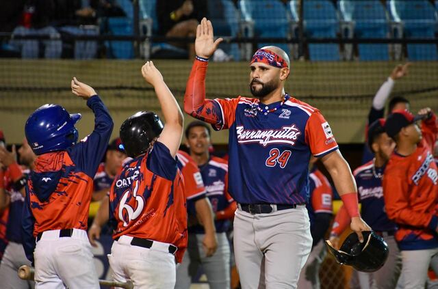Pelota Doble A: Barranquitas acaba con el invicto de Aibonito