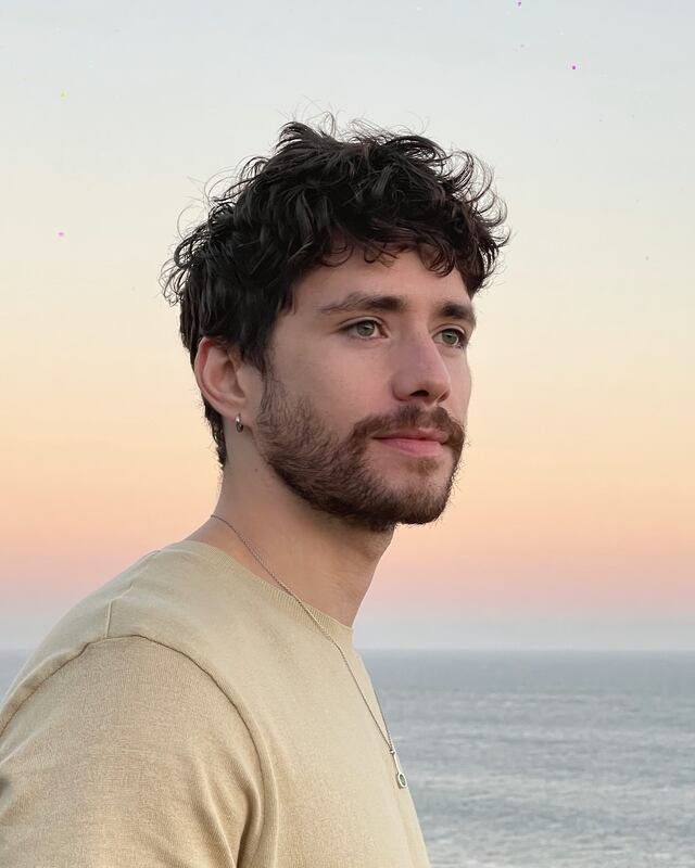 Kedward Avilés será el primer puertorriqueño en cantar en la final de Miss Universe Spain