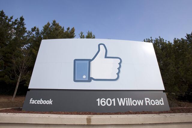 Facebook alcanza los dos mil millones de usuarios