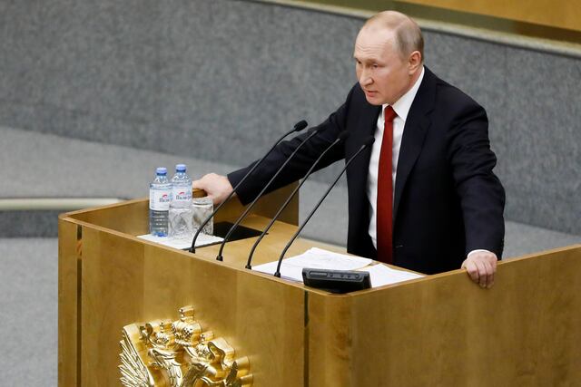 Putin firma ley que modifica la Constitución y le permite permanecer en poder