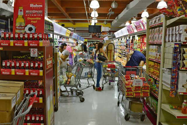 Sindicato se opone a prohibir que se compren refrescos con tarjeta del PAN