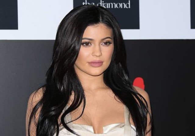 Kylie Jenner incursiona en el mundo de las fragancias con “Cosmic”