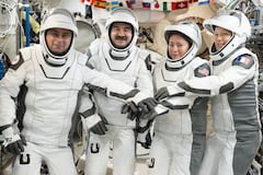Astronautas de la Crew-12 inician su regreso a la Tierra y amerizarán en California