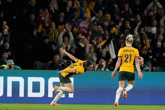 Australia doblega a Dinamarca y alcanza cuartos del Mundial femenino