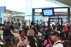 ¿Viajarás en Navidad? TSA ofrece recomendaciones para evitar retrasos en el aeropuerto