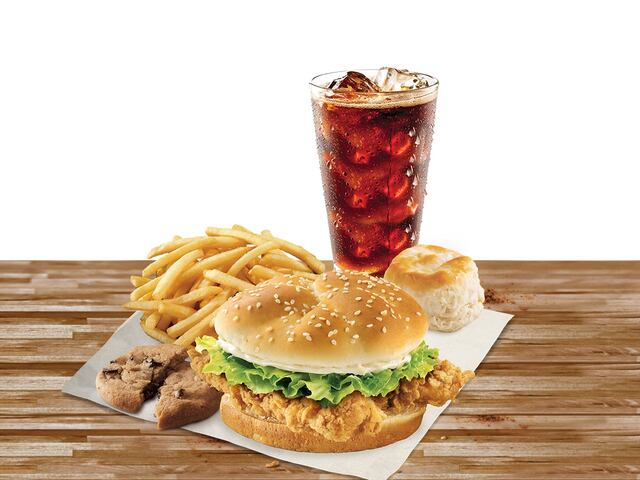 KFC y Pizza Hut despacharán alimentos sin costo a empleados federales