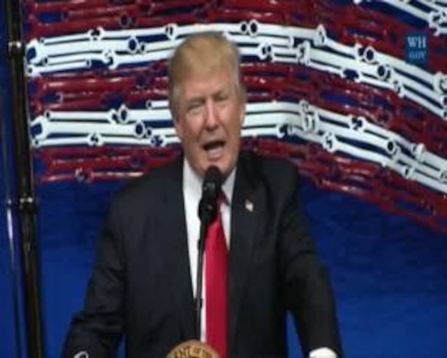 Trump mantiene la tensión nuclear con Corea del Norte y Tillerson la modera