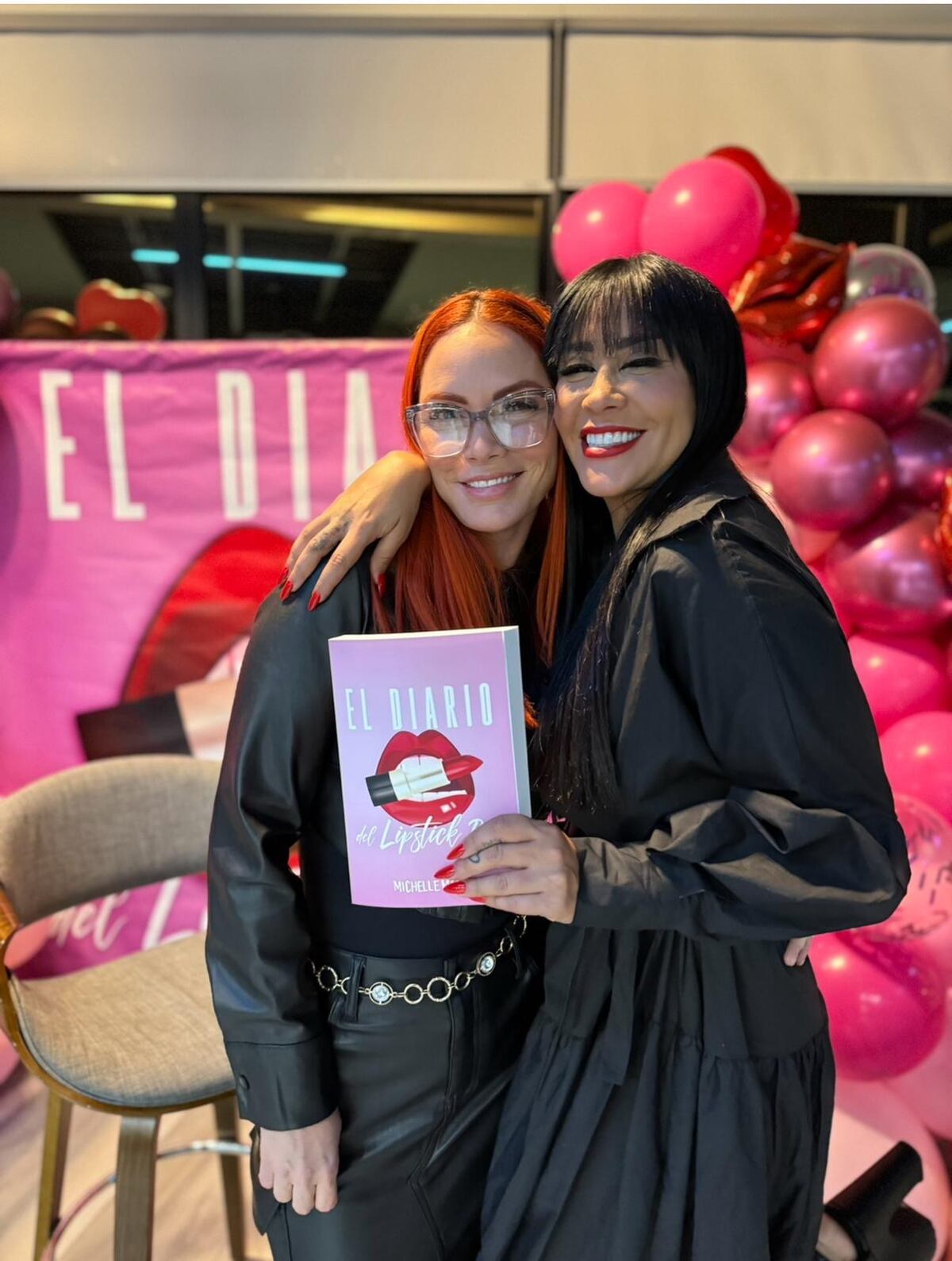 Presentan libro “El Diario del Lipstick Rojo” | Metro Puerto Rico