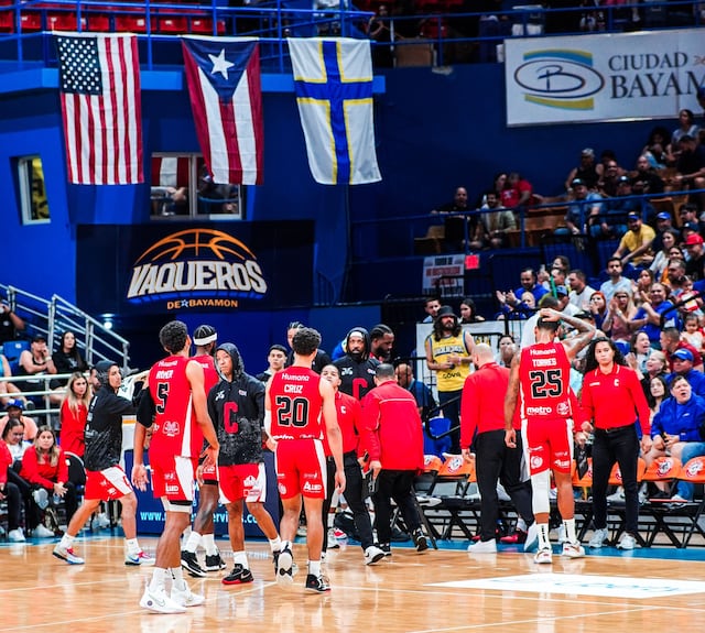 BSN: Bayamón sacó de la cancha a Carolina