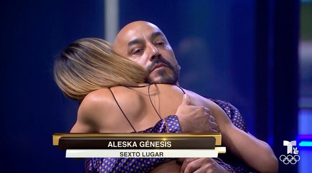 Captan a Lupillo Rivera besando a una misteriosa mujer tras su salida de “La Casa de los Famosos 4″