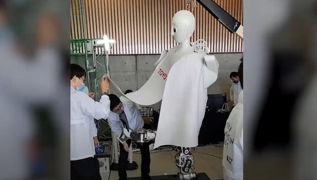 Ingenieros desarrollan el primer robot futbolista autónomo movido por hidrógeno