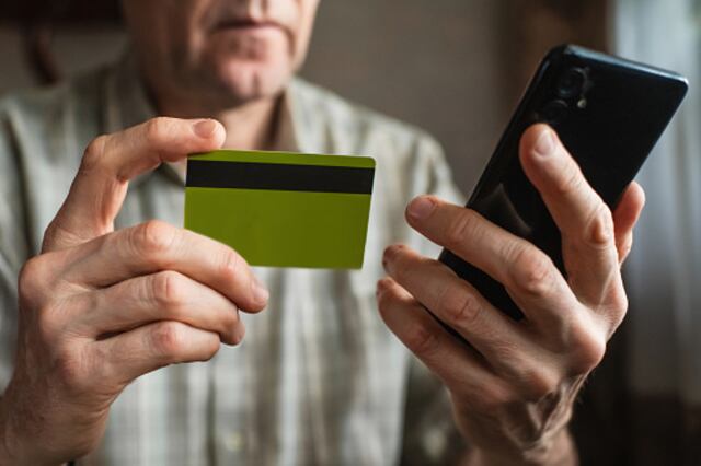 ¡Cuidado! Advierten sobre estafas con mensajes de texto que aparentan ser de AutoExpreso