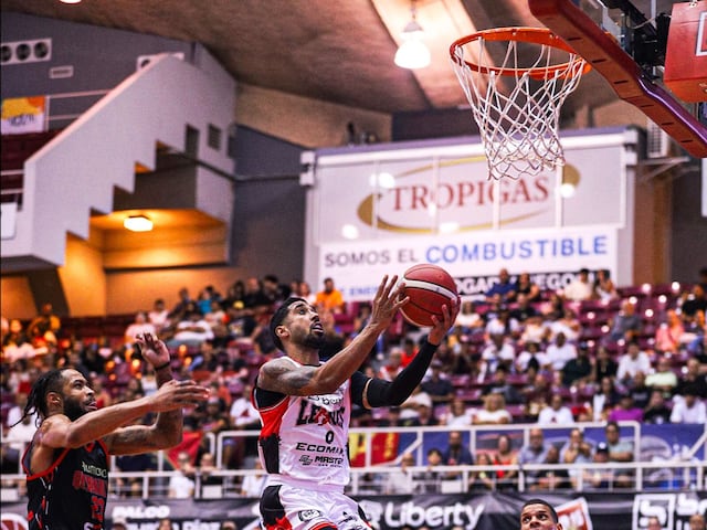 Vaqueros y Leones suman victorias en el BSN