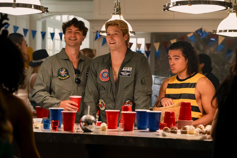 (l-r) Beau Maxwell (Khobe Clarke), Dean Di Laurentis (Stephen Thomas Kalyn) and John Tucker (Jalen Thomas Brooks) in OFF CAMPUS
Photo Credit: Liane Hentscher / Prime
© Amazon Content Services LLC
