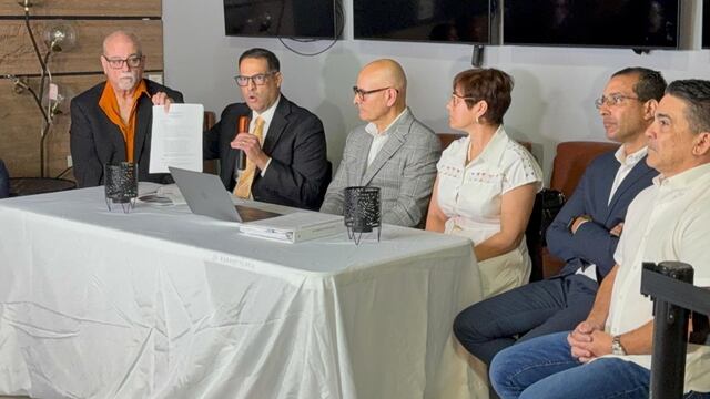 En medio de señalamientos contra Victor Ramos, grupo de médicos saca la cara por designado a Salud