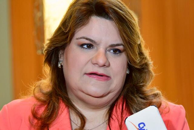 Gobernadora defiende comité que evaluará reglamentación de vehículos no autorizados
