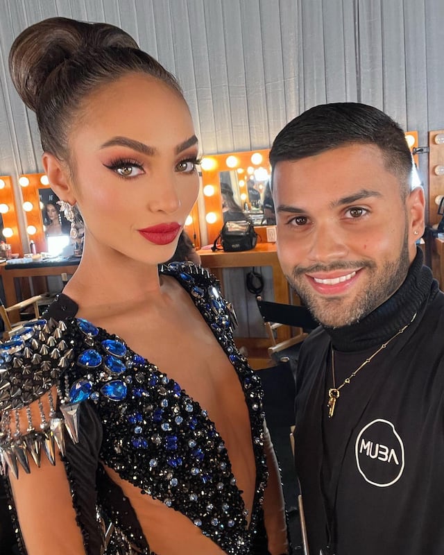 Boricua revalida como maquillista y estilista para Miss Universo en El Salvador