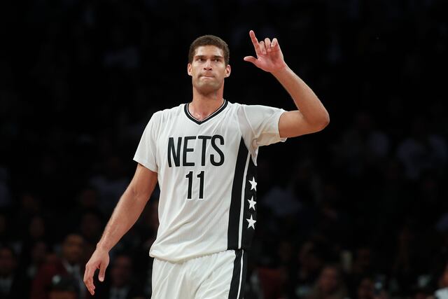 Lakers adquieren al centro Brook López