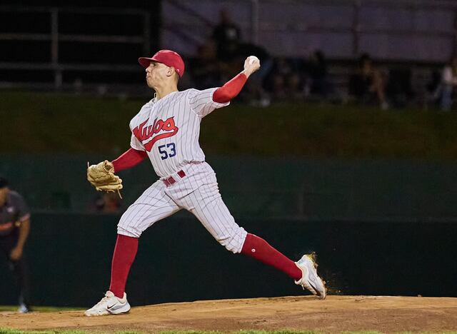 Juncos gana segundo de la semifinal con ‘no hit-no run’ de Luis Cintrón