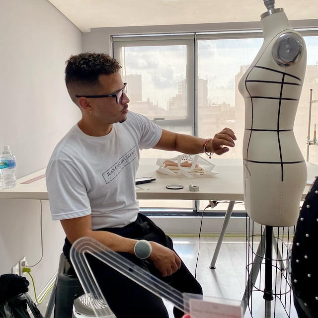 Diseñador Juan Carlos Collazo promete una experiencia salvaje con su nueva colección