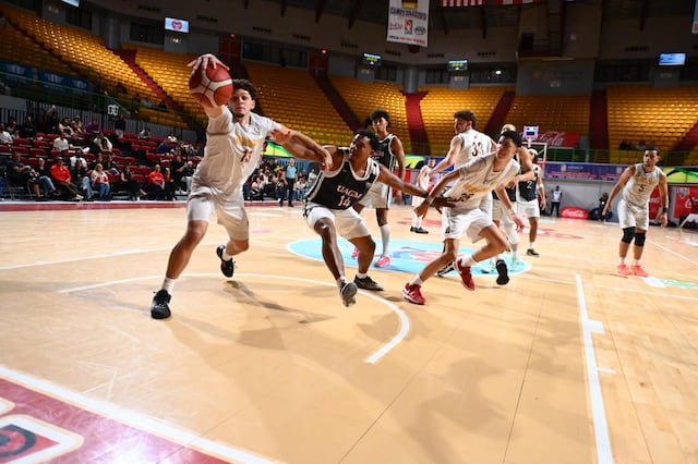 Sagrado empata la serie final en el baloncesto universitario