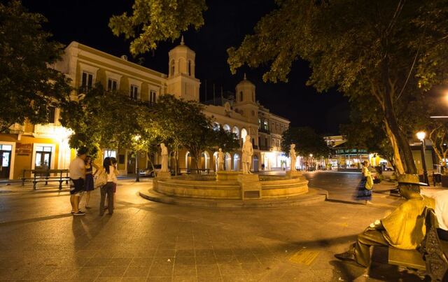 De noche por el Viejo San Juan